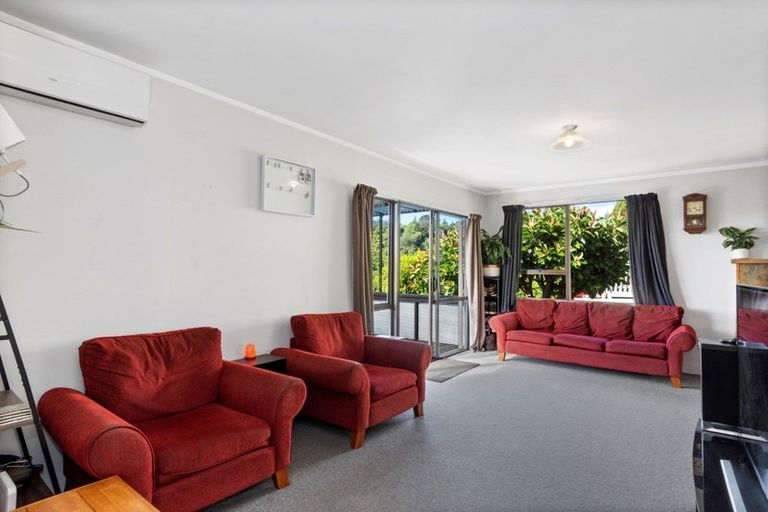 Photo of property in 25 Dingadee Street, Welcome Bay, Tauranga, 3112
