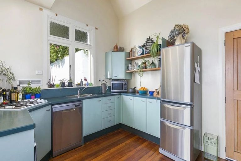 Photo of property in 32 Motu Street, Saint Clair, Dunedin, 9012