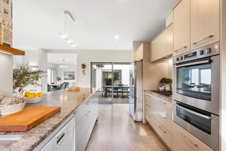 Photo of property in 37 Lopdell Lane, Eskdale, Napier, 4182