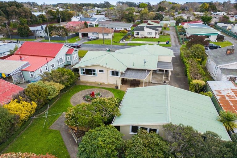 Photo of property in 11 Oxford Street, Marton, 4710