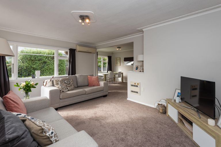 Photo of property in 220 Knowles Street, St Albans, Christchurch, 8052