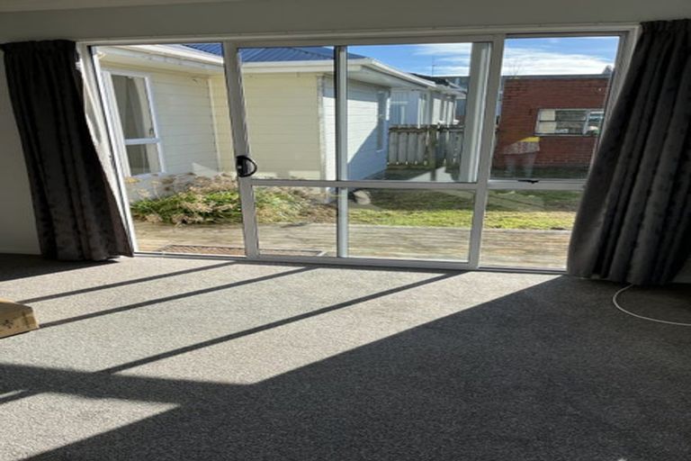 Photo of property in 19 Wesley Street, South Dunedin, Dunedin, 9012