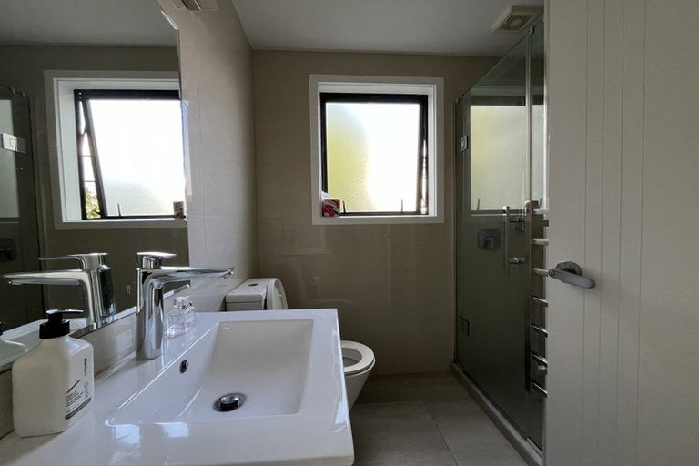 Photo of property in 40 Greenfinch Road, Hobsonville, Auckland, 0616