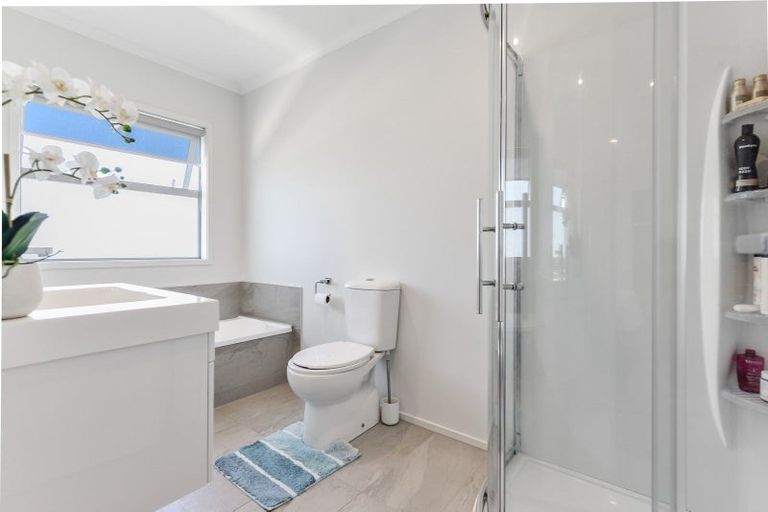 Photo of property in 28u2 Garnett Avenue, Forest Lake, Hamilton, 3200