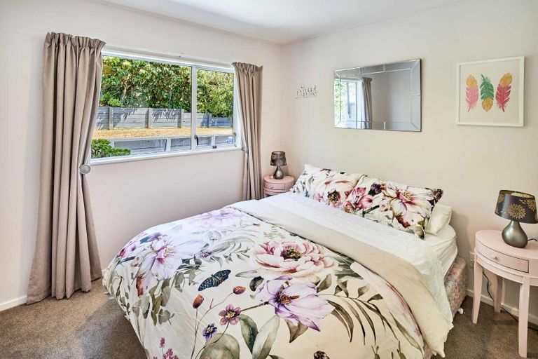 Photo of property in 9 Musket Lane, Whitby, Porirua, 5024