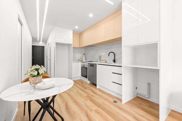 Photo of property in 48 Kapuka Road, Mangere Bridge, Auckland, 2022