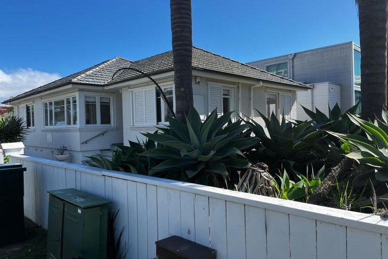Photo of property in 19a Huron Street, Takapuna, Auckland, 0622