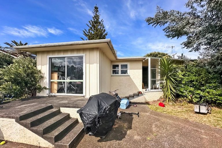 Photo of property in 43 Manuka Street, Castlecliff, Whanganui, 4501