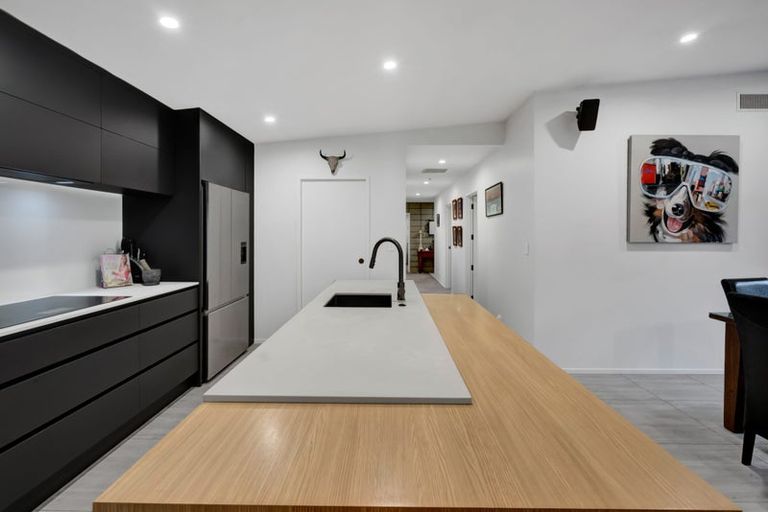 Photo of property in 57 Brooklands Road, Brooklands, New Plymouth, 4310