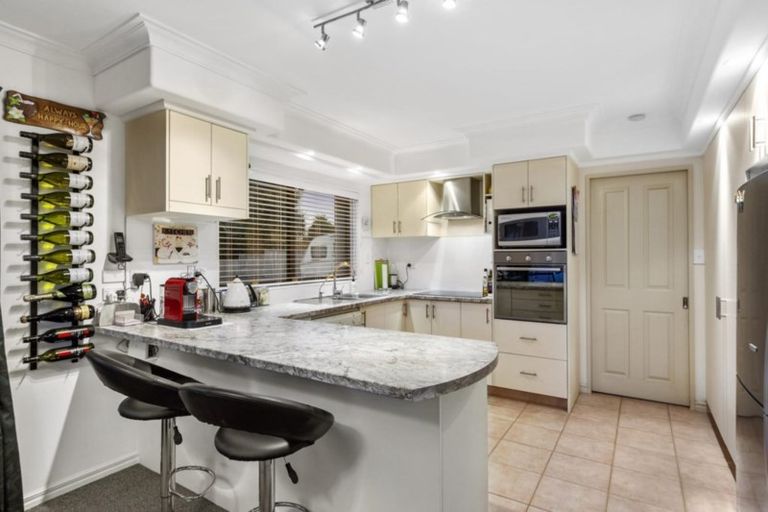 Photo of property in 35 Ocean Crest, Papamoa Beach, Papamoa, 3118
