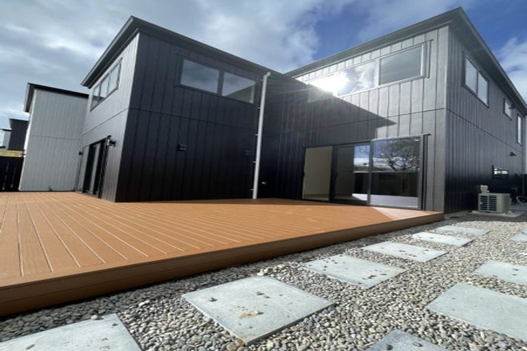 Photo of property in 11d Trinidad Road, Sunnynook, Auckland, 0620