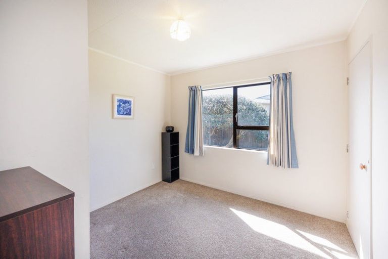 Photo of property in 18 Thomas Place, Foxton Beach, Foxton, 4815