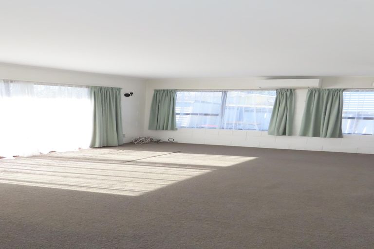 Photo of property in 46 Larne Avenue, Pakuranga Heights, Auckland, 2010