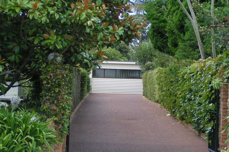 Photo of property in 23 Clifton Road, Hauraki, Auckland, 0622