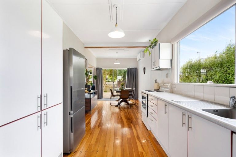 Photo of property in 311a Collinge Road, Mayfair, Hastings, 4122