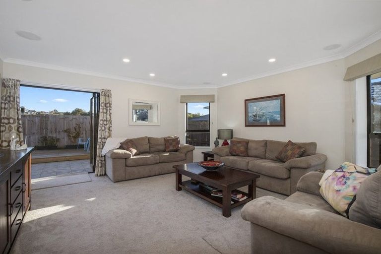 Photo of property in 13 Avonbrook Lane, Pukekohe, 2120