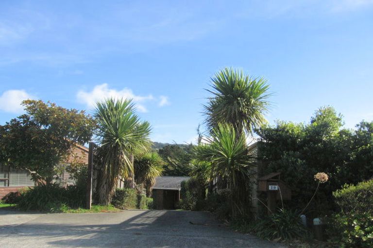 Photo of property in 19 Musket Lane, Whitby, Porirua, 5024