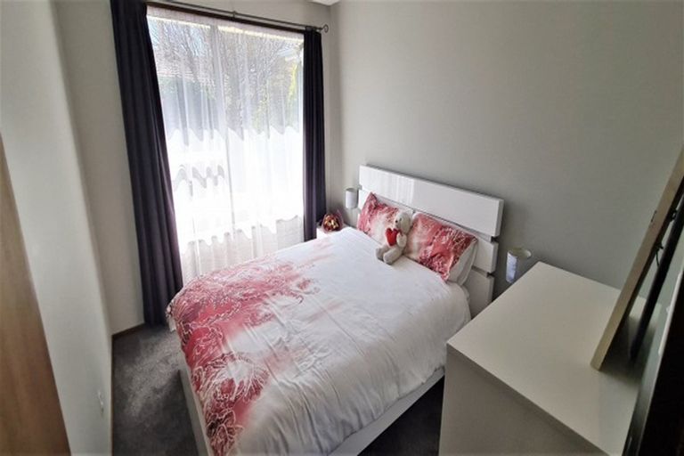 Photo of property in 11 Gibbs Drive, Woodend, 7610