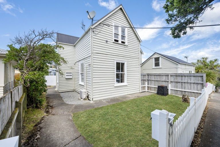 Photo of property in 5 Wright Street, Mount Cook, Wellington, 6021