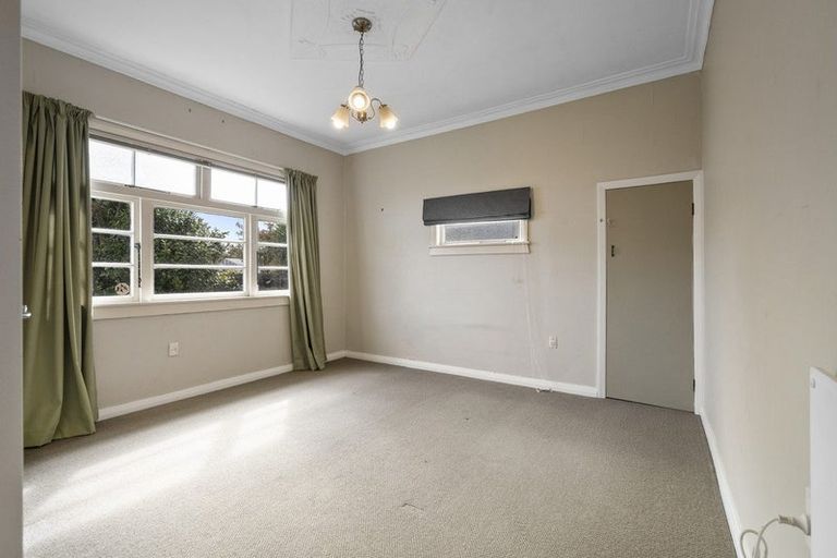 Photo of property in 52 Matamau Street, Palmerston North, 4414