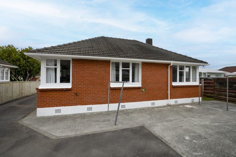 Photo of property in 5 Kowhai Street, Naenae, Lower Hutt, 5011