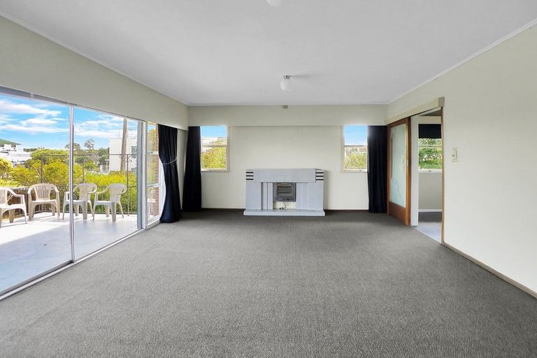 Photo of property in 739 Te Atatu Road, Te Atatu Peninsula, Auckland, 0610