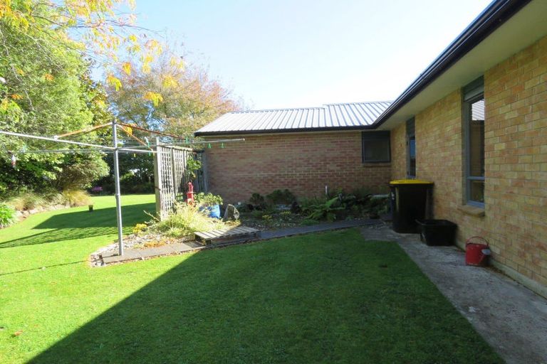 Photo of property in 19 Kew Road, Westport, 7825