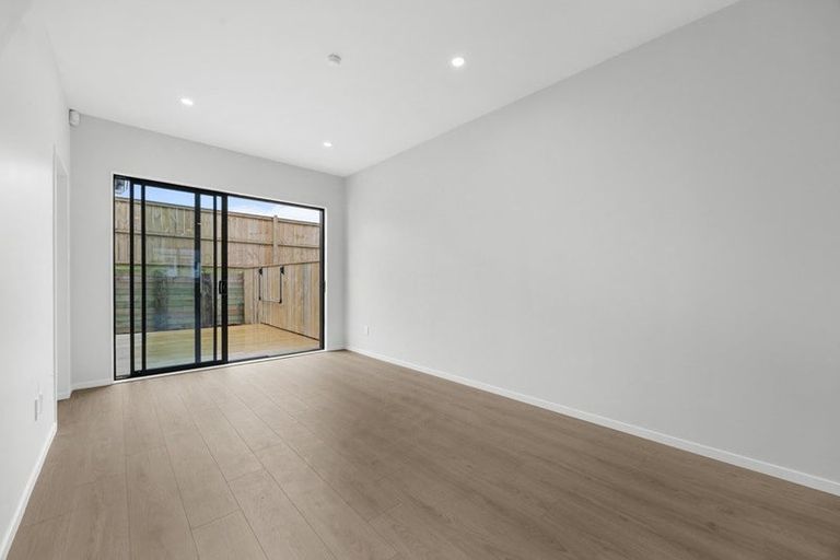 Photo of property in 4 Wild Flower Way, Karaka, Papakura, 2113