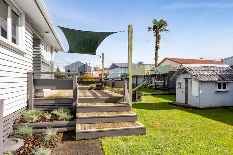 Photo of property in 46 Standish Street, Inglewood, 4330