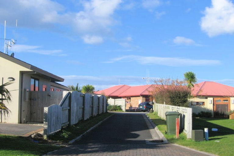 Photo of property in 5 Lamia Grove, Papamoa Beach, Papamoa, 3118