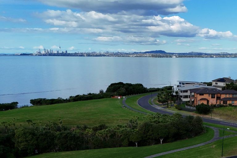 Photo of property in 49 Spinnaker Drive, Te Atatu Peninsula, Auckland, 0610