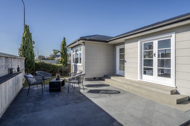 Photo of property in 69 Johns Road, Rangiora, 7400