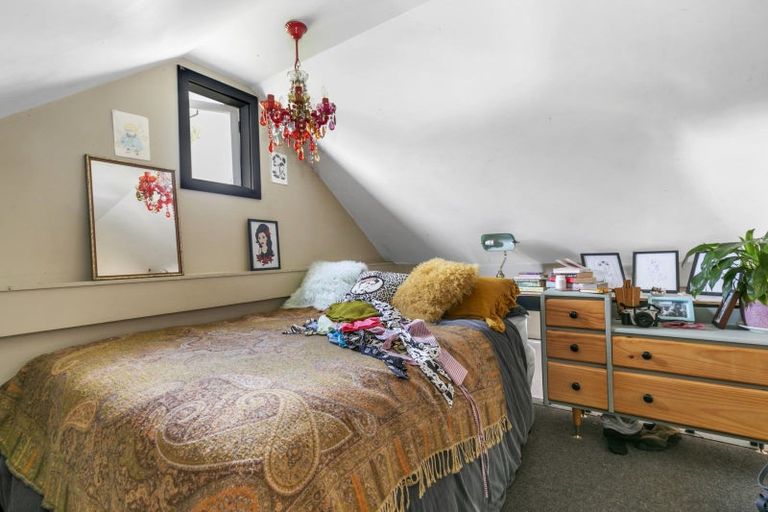 Photo of property in 15 Bidwill Street, Mount Cook, Wellington, 6021