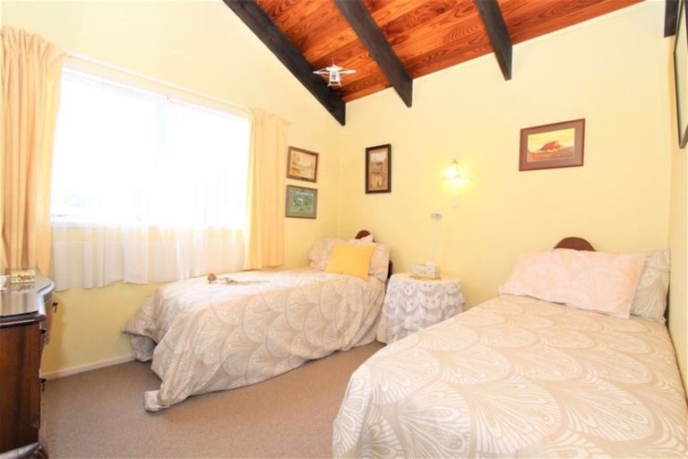 Photo of property in 23 Ronald Woolf Place, Churton Park, Wellington, 6037