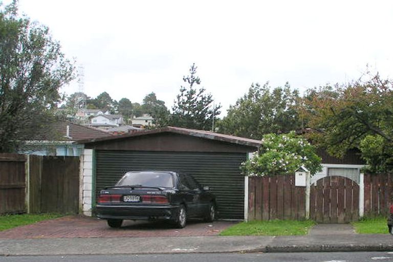 Photo of property in 44 Gallony Avenue, Massey, Auckland, 0614