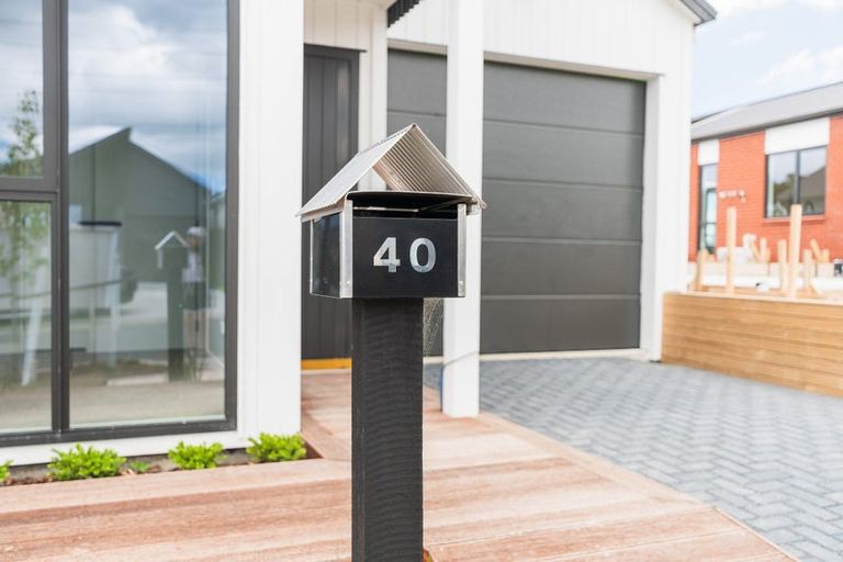 Photo of property in 40 Paretao Street, Massey, 0614