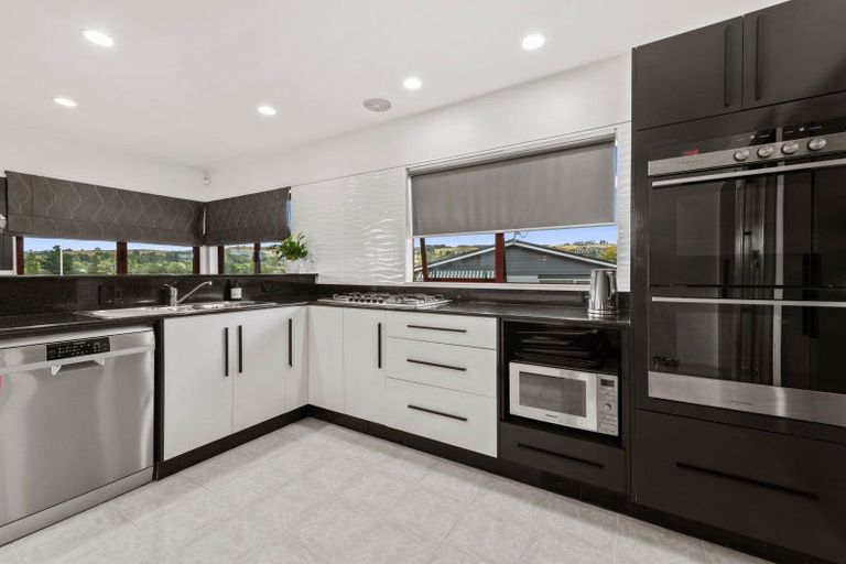 Photo of property in 37 Carter Drive, Pomare, Rotorua, 3015