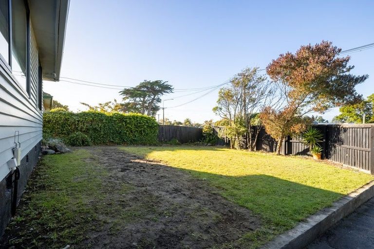Photo of property in 77 Owles Terrace, New Brighton, Christchurch, 8061