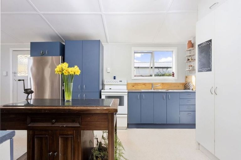 Photo of property in 7 Seymour Street, Hornby, Christchurch, 8042