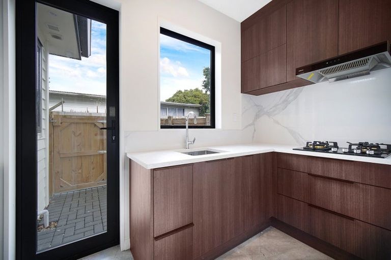 Photo of property in 421a Bucklands Beach Road, Bucklands Beach, Auckland, 2012