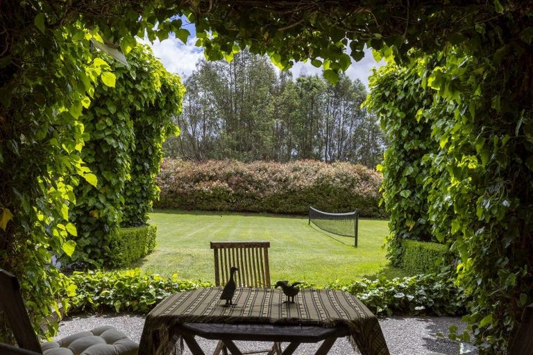 Photo of property in 365 Whangamata Road, Kinloch, Taupo, 3377