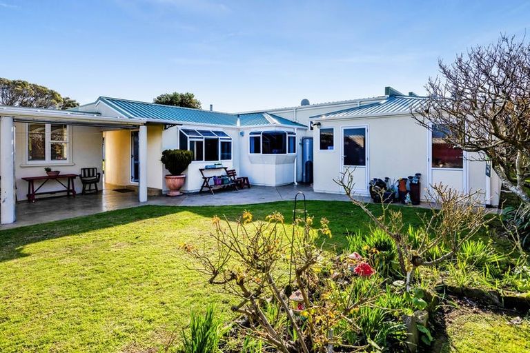 Photo of property in 74 South Road, Manaia, 4612