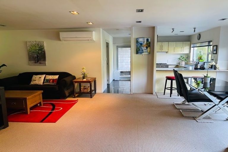Photo of property in 17u2 Blackbridge Road, Wadestown, Wellington, 6012