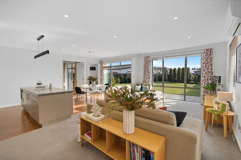 Photo of property in 69 Northwood Boulevard, Northwood, Christchurch, 8051