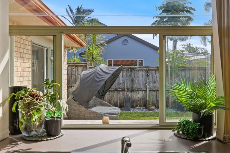 Photo of property in 32 Highfields Terrace, Henderson, Auckland, 0612