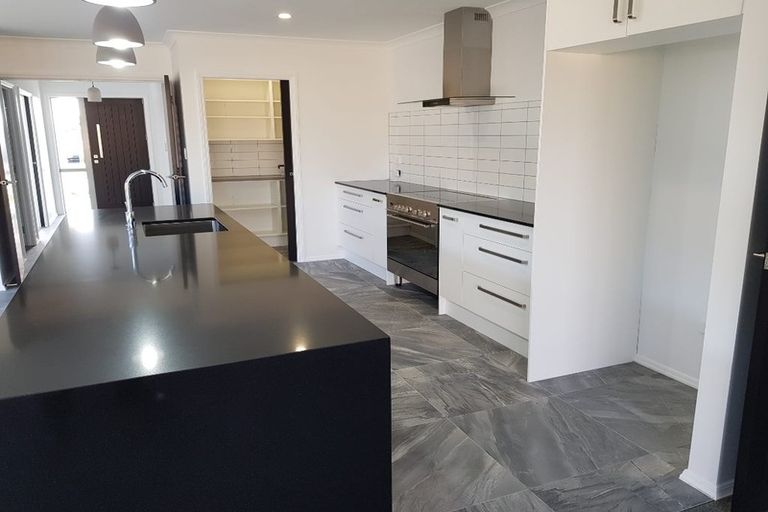 Photo of property in 8 Hickmott Street, Rangiora, 7400