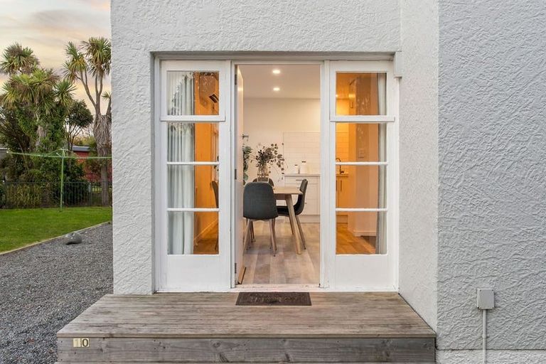 Photo of property in 10 Mcfaddens Road, St Albans, Christchurch, 8052