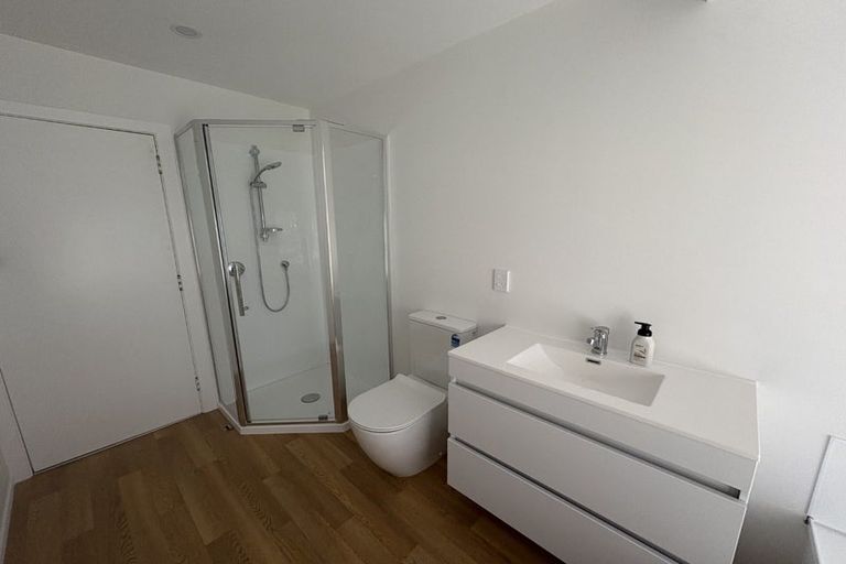 Photo of property in 10 Kashmir Avenue, Clouston Park, Upper Hutt, 5018