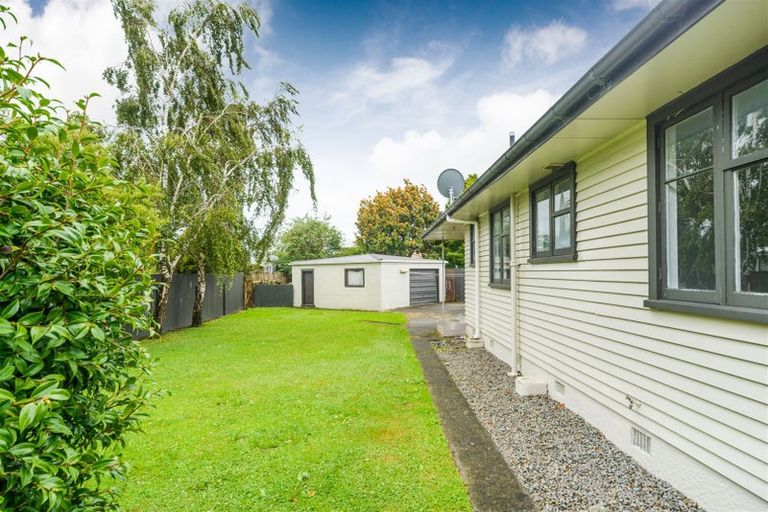 Photo of property in 10 Lewis Place, Highbury, Palmerston North, 4412