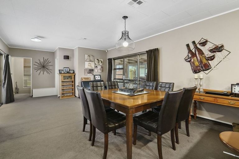 Photo of property in 111 Guy Street, Dannevirke, 4930